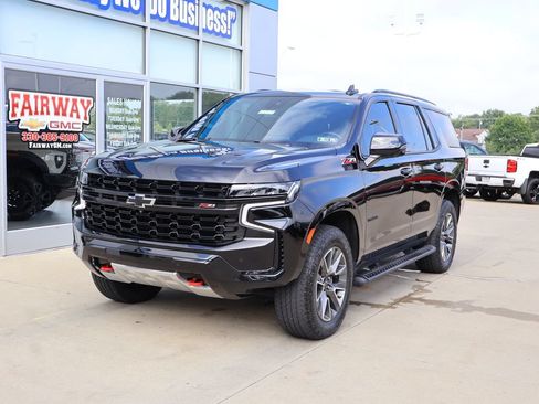 Used 2023 Chevrolet Tahoe Z71 w/ Z71 Off-Road Package AWD/4WD image 6