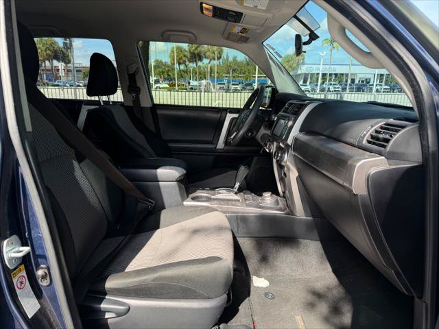 Used 2019 Toyota 4Runner SR5 AWD/4WD image 10