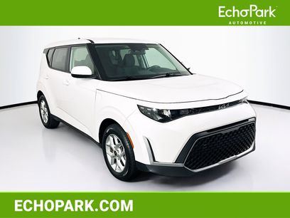 Used 2025 Kia Soul LX w/ LX Technology Package