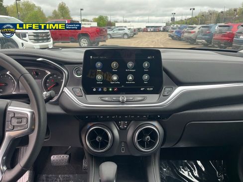 Used 2025 Chevrolet Blazer LT FWD image 25