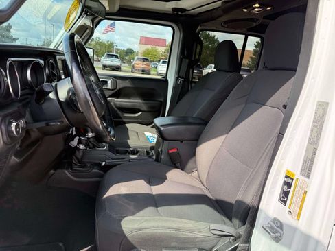 Used 2022 Jeep Wrangler Unlimited Sport AWD/4WD image 16