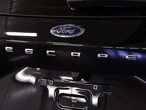 Used 2024 Ford Escape ST-Line w/ Tech Pack #1 AWD/4WD image 13