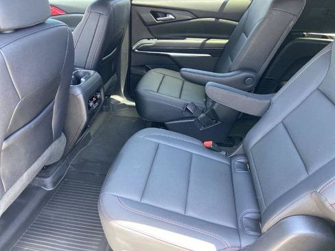 Used 2026 Chevrolet Traverse Z71 w/ LPO, Floor Liner Package AWD/4WD image 22