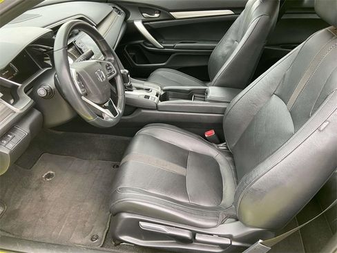 Used 2019 Honda Civic Touring image 13