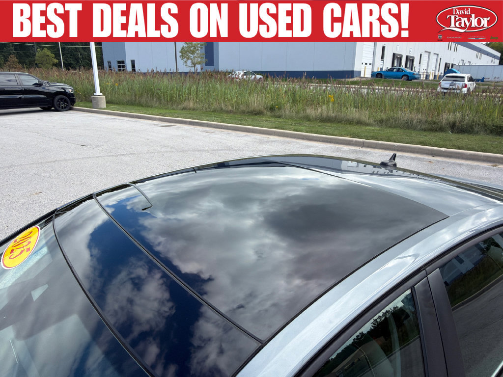 Used 2025 Volkswagen Jetta SE FWD image 42