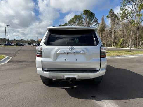 Used 2024 Toyota 4Runner SR5 image 9