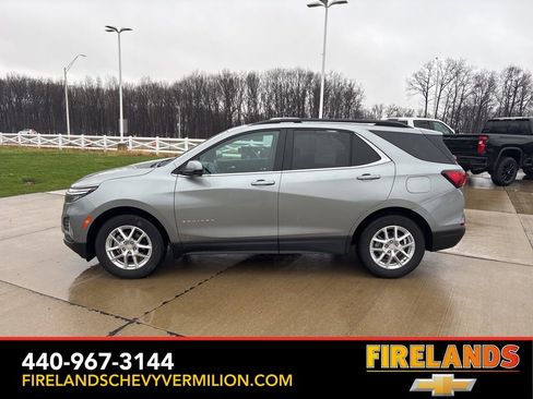 Used 2023 Chevrolet Equinox LT image 3