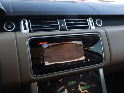 Used 2018 Land Rover Range Rover HSE image 22