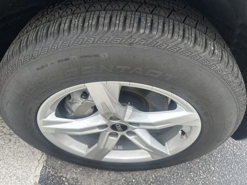 Used 2024 Audi Q5 2.0T Premium w/ Convenience Package image 6