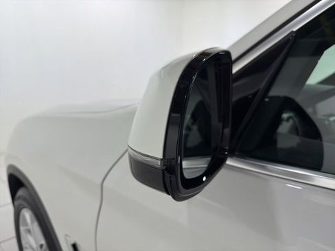 Used 2019 BMW X3 xDrive30i w/ Driving Assistance Package AWD/4WD image 9