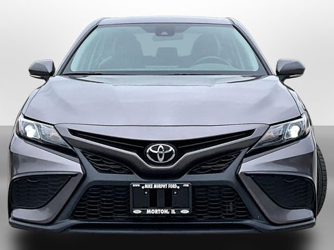 Used 2024 Toyota Camry SE FWD image 3