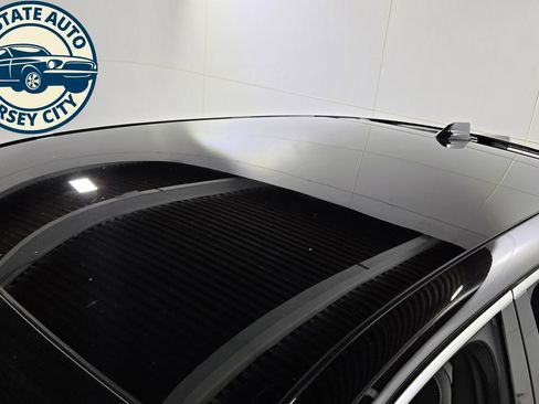 Used 2024 Cadillac Lyriq Tech AWD/4WD image 10