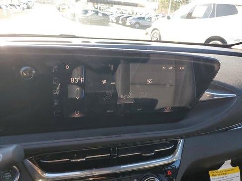Used 2024 Buick Envista Sport Touring image 24