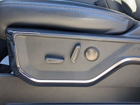 Used 2024 Ford F150 Lariat w/ FX4 Off-Road Package image 17