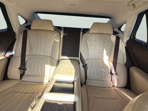 Used 2018 Lexus LS 500 500 Base w/ Luxury Package image 26