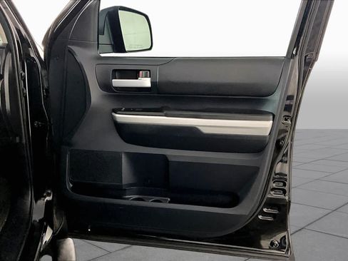 Used 2015 Toyota Tundra SR5 w/ SR5 Upgrade Package RWD image 19