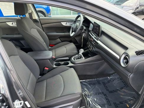 Used 2024 Kia Forte LXS w/ LXS Technology Package FWD image 16
