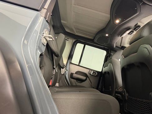 Certified 2025 Jeep Wrangler Unlimited Rubicon 4xe w/ Convenience Group image 28