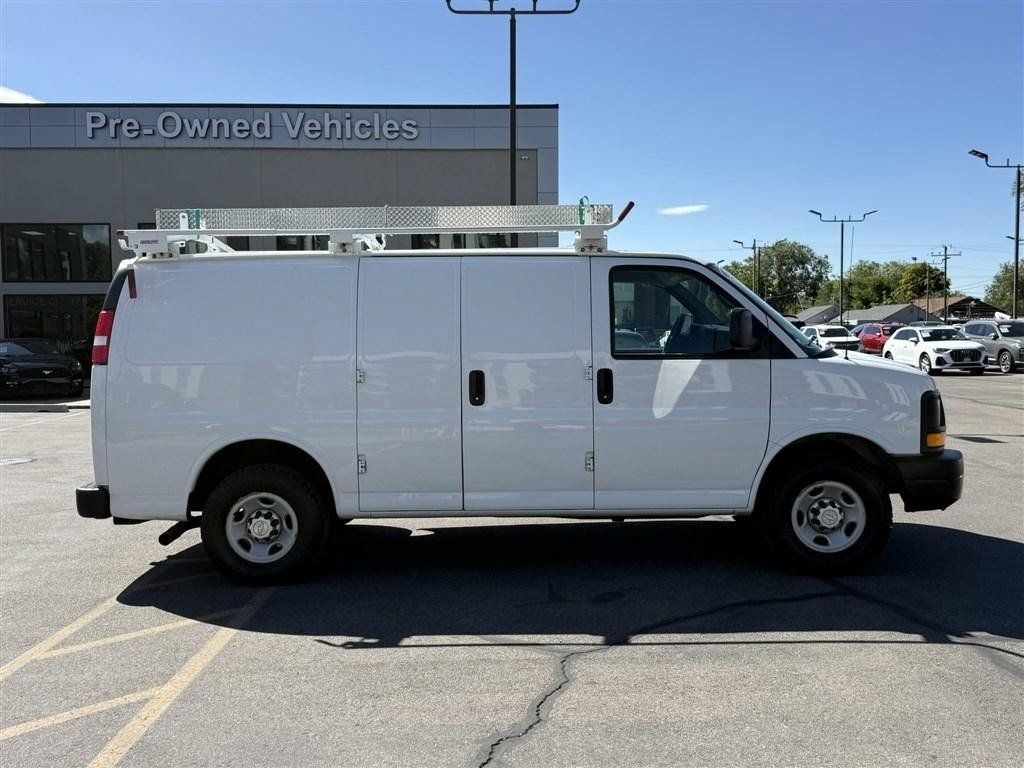 Used 2015 Chevrolet Express 2500 RWD image 8