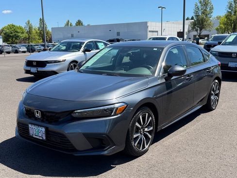 Certified 2024 Honda Civic EX-L image 4