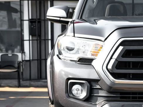 Used 2020 Toyota Tacoma SR5 image 57