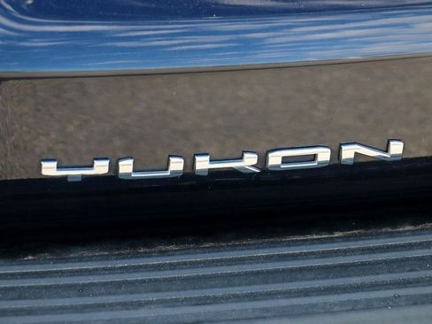 Used 2023 GMC Yukon SLT image 9