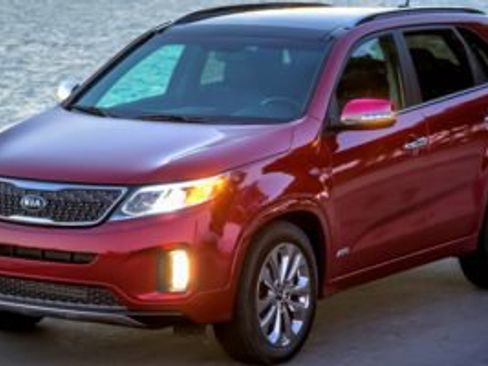 Used 2015 Kia Sorento LX image 1