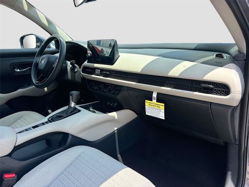 Certified 2026 Honda HR-V LX image 30