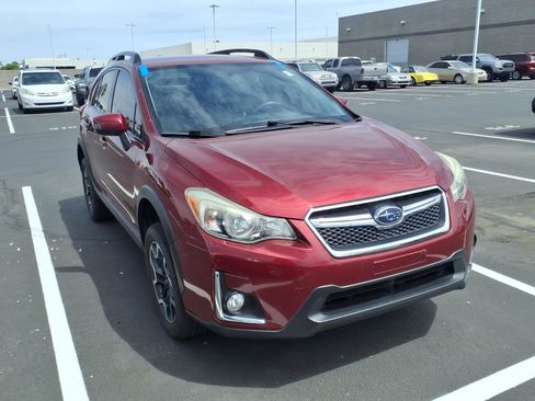 Used 2016 Subaru Crosstrek 2.0i Limited w/ Popular Package #2 image 2