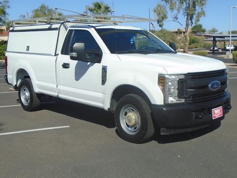 Used 2019 Ford F250 XL w/ Power Equipment Group RWD image 7
