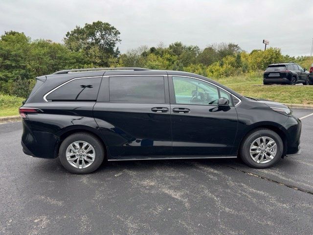 Certified 2025 Toyota Sienna LE w/ LE Plus Package AWD/4WD image 2
