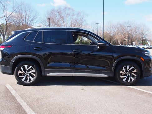 Used 2026 Volkswagen Tiguan S image 8