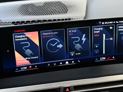 Certified 2025 BMW iX xDrive50 image 16