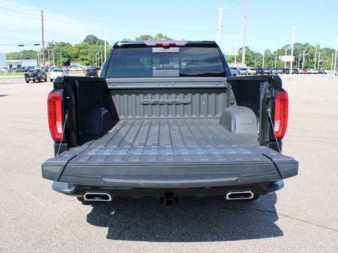 Used 2024 GMC Sierra 1500 Denali w/ Technology Package AWD/4WD image 17