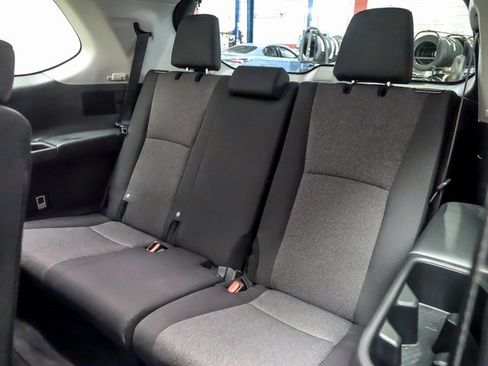 Certified 2025 Toyota Grand Highlander FWD image 12