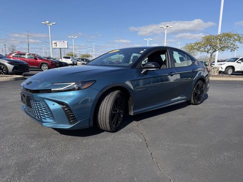 Used 2026 Toyota Camry XSE w/ Premium Plus Package image 4