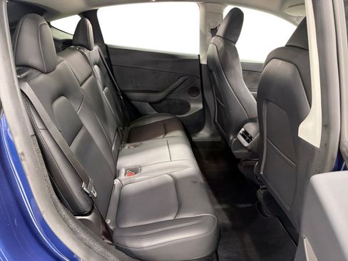 Certified 2023 Tesla Model Y Long Range AWD/4WD image 11