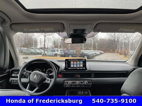 Certified 2024 Honda Pilot Touring image 44