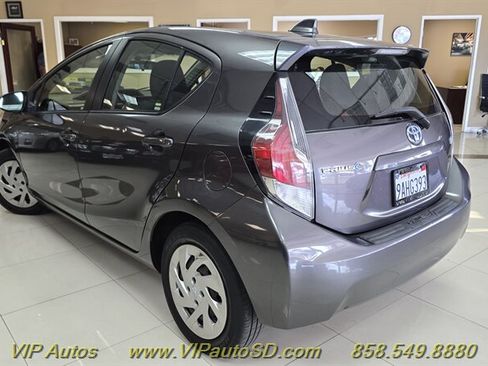 Used 2016 Toyota Prius C Two FWD image 3