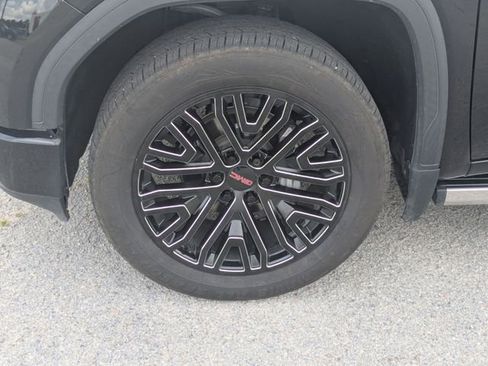 Used 2022 GMC Sierra 1500 Denali w/ Denali Premium Package AWD/4WD image 10