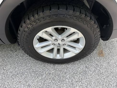 Used 2015 Ford Explorer 4WD image 18