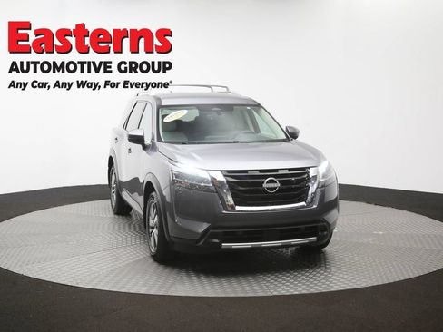 Used 2023 Nissan Pathfinder SL AWD/4WD image 51
