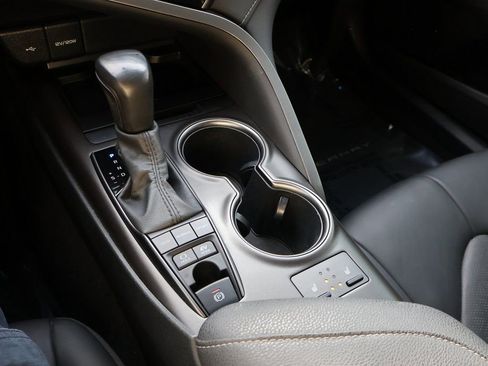 Used 2022 Toyota Camry XSE w/ Cold Weather Package image 36