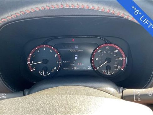 Used 2024 Nissan Frontier PRO-4X w/ Technology Package AWD/4WD image 13