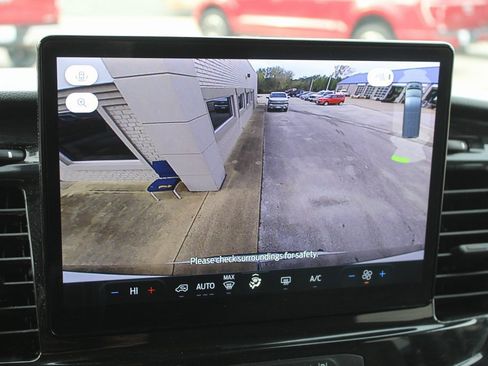 Used 2024 Ford Transit 350 XLT image 21