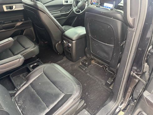 Used 2020 Ford Explorer Limited w/ Class III Trailer Tow Package image 13