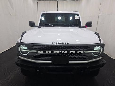 Used 2024 Ford Bronco Badlands AWD/4WD image 2