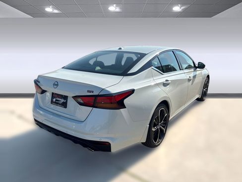 New 2025 Nissan Altima 2.5 SR w/ SR Premium Package image 8