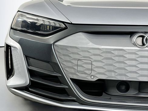 Used 2022 Audi e-tron GT Premium Plus image 16