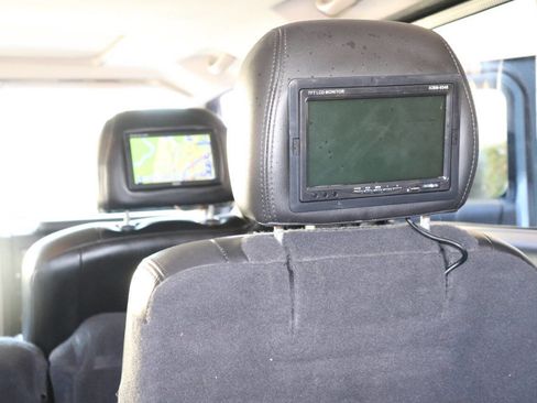 Used 2005 HUMMER H2 w/ Preferred Equipment Group image 61